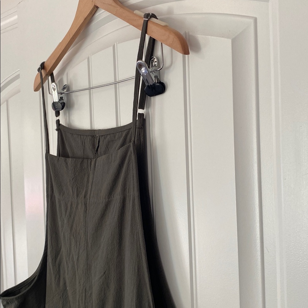Olive Women's Cropped Wide Leg Jumpsuit size Medium - Picture 5 of 7